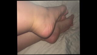 Video 1618388135: latin feet, women