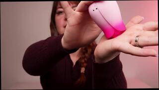 Video 1621452323: solo sex toy, solo amateur toys, solo female toys, licking vibrating, vibrator sucking