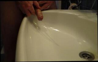 Video 1655660531: solo piss, solo gay amateur, bathroom pee, pissing hd