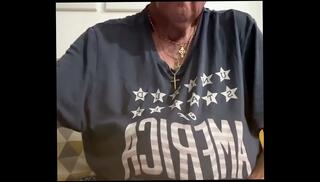 Video 1666008405: wanking playing