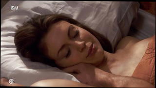 Video 1519974801: alyssa milano, straight milf, milf hd