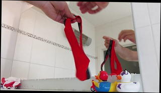 Video 1440272101: sisters thong, man gay