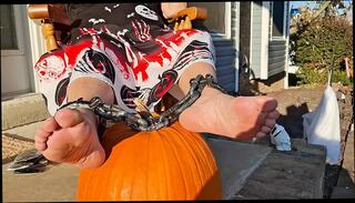 Video 1619373511: granny bondage, girl friend bondage, bondage straight, cosplay bondage, outdoor bondage, bondage hd, girl soles