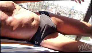 Video 1624182325: speedo bulge