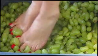 Video 1585448321: long feets red, pretty feet, mature feet, straight