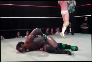 Video 1018548504: interracial muscle hunk, interracial gay, interracial wrestling