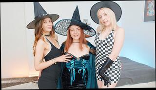 Video 1603427174: lesbian sex, halloween lesbian, small tits teen