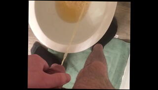 Video 1595353415: pissing peeing, male pee