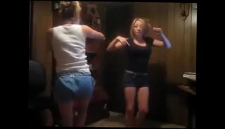 Video 723885925: ass shaking dance, white ass shake