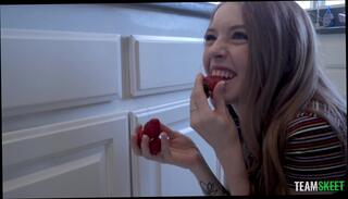 Video 1585034784: daddy pissing, teen hardcore