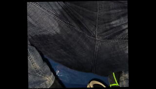 Video 1653993215: pee jeans wetting