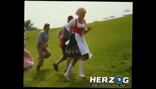 Video 1636224554: german retro, slut strips