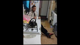 Video 1427142803: amateur kitchen