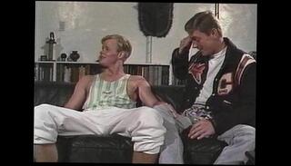 Video 47207845: kissing straight, gay