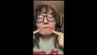 Video 1656117403: amateur brunette girl