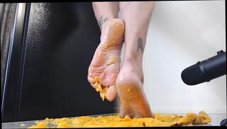 Video 1656582711: barefoot foot fetish, foot fetish squirt, amateur foot fetish, foot fetish hd, squirting straight, toe wiggling, squirt juice, wet toes, squirting tattooed, strong feet