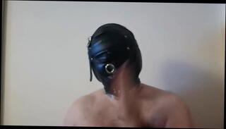 Video 1385806935: self slapping