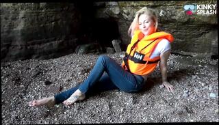 Video 1666030821: fetish solo, thigh fetish, horny solo blonde, fetish straight, jeans solo, solo beach, fetish european, outdoor fetish, fetish loving, fetish hd