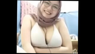 Video 1567067215: cute boobs