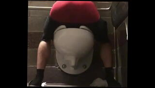 Video 1255415645: dude farting