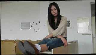 Video 1521739701: feet foot, feet straight, asian feet tickle