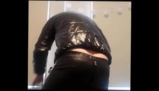 Video 1318756565: nylon jerking