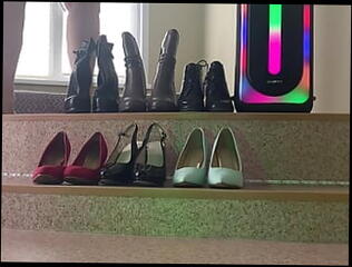Video 1621997251: shoe collection, straight