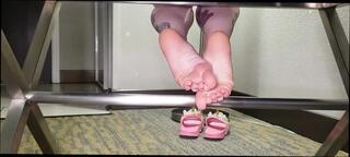 Video 1657675021: foot fetish soles feet, foot fetish lady, amateur foot fetish, foot fetish lovers, foot fetish close, foot fetish hd, straight foot, tattoo foot, english lady, love straight