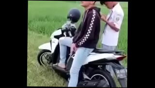 Video 1445070295: vietnam gay, gay outdoor