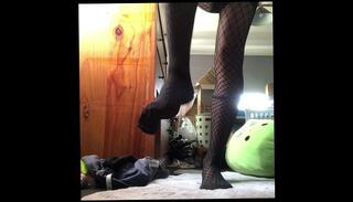 Video 1657409483: amateur femboy solo, cute femboy solo, solo amateur trans, femboy leggings