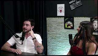 Video 1666085435: teen interview