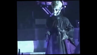 Video 1658985535: mom