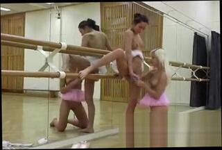 Video 998839804: black swan, natalie portman, mila kunis, ebony lesbian fingering, lesbian ballet