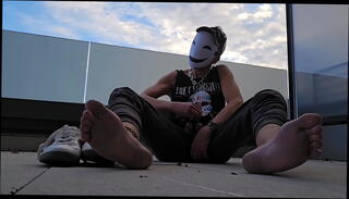 Video 1622189325: masturbation barefoot, horny feet, feet wanking, outdoors barefoot, public feet, horny masked