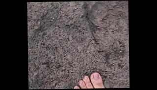 Video 1625050685: barefeet