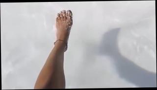 Video 1090384404: foot fetish, pool feet