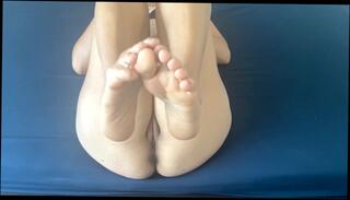 Video 1401927103: oiled feet foot, teen oil solo, pussy feet solo, oiled soles foot, soft feet foot, feet foot play, perfect feet foot, solo female feet, teen feet naked, nude amateur solo play, teen girl foot, latin teen foot, young teen feet, amateur latin teen
