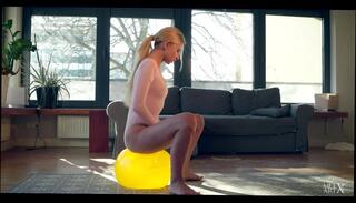 Video 1126973004: blonde teen solo, solo teen female, hot tie busted, balls