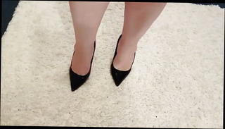 Video 1438279001: bdsm feet, bbw feet, feet straight, feet high heels, feet soles, short feets, british feet, feet hd, mistress