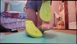 Video 1316531405: flip flop feet, flip flop fetish, feet bukkake, flip flop cum, semen bukkake, feet pies