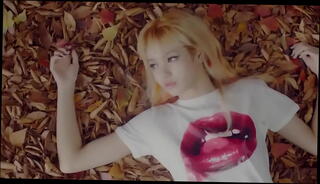 Video 1657432435: white girl