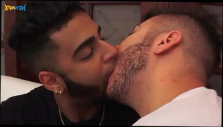 Video 1589786865: gay kissing