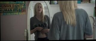 Video 327061104: elizabeth olsen, dakota fanning, very good girl