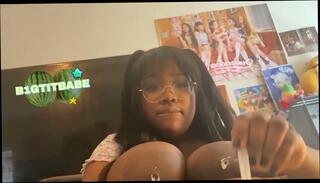 Video 1664143635: tits eating, women