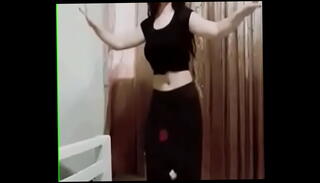 Video 1366321535: ass chick, chick dancing