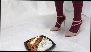Video 1182561701: woman shoes, woman wears, straight