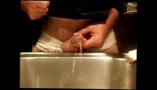 Video 1625541761: kitchen piss, english gay
