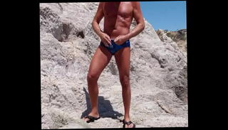 Video 1624182215: speedo beach
