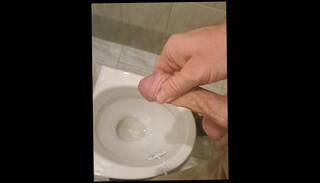 Video 1618930493: solo male pee, amateur pee, toilet pee, guy peeing