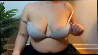 Video 1662795603: solo massage, amateur solo big tits, solo big tits bouncing, solo big boobs bouncing, natural boobs massage, massage tease, massaging big nipples, pierced solo, amateur solo female